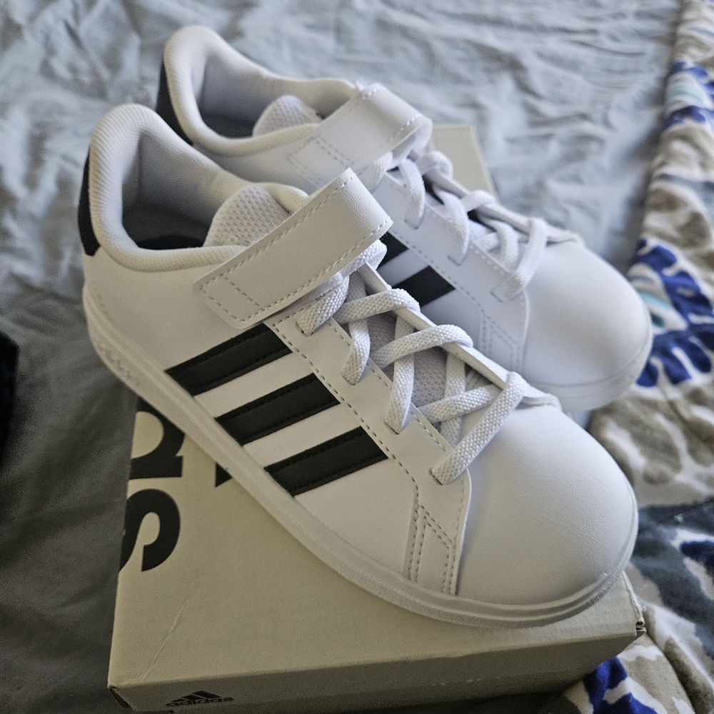 ADIDAS GRAND COURT size 1